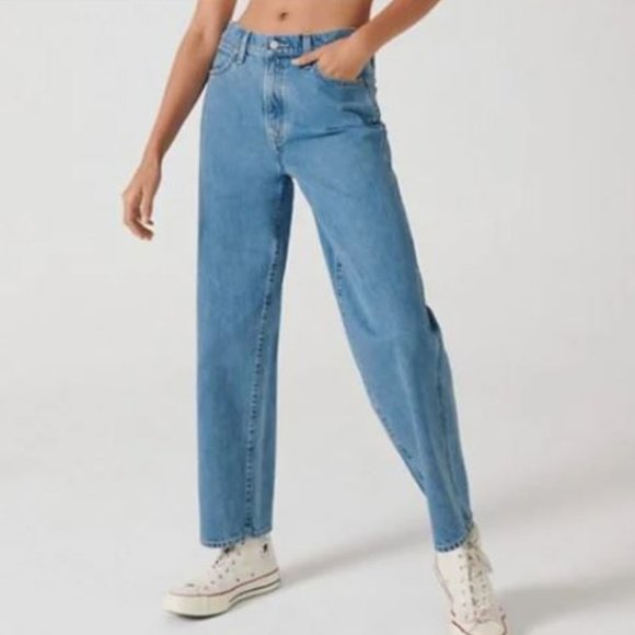 Sunday Best Denim - SUNDAY BEST GO OFF ROAD Pretty Pale Blue 90s DAD JEANS Denim! Size 26!